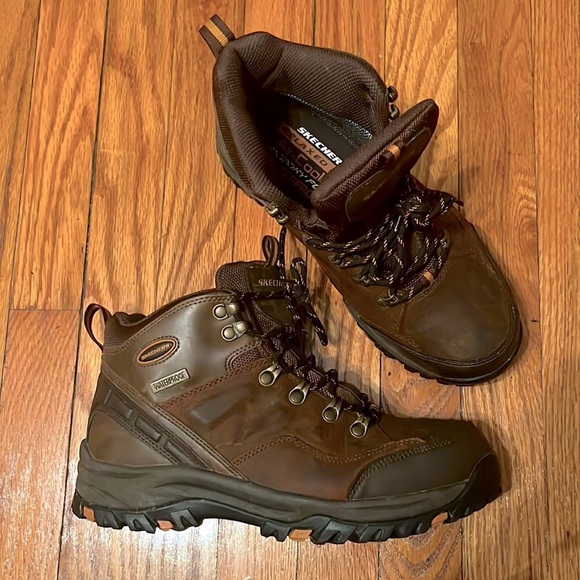 Skechers Other - 💦Skechers Waterproof Chukka Boots